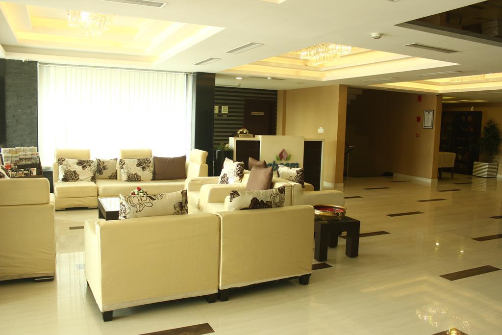 Abaam Cochin Hotel Kochi Exterior foto