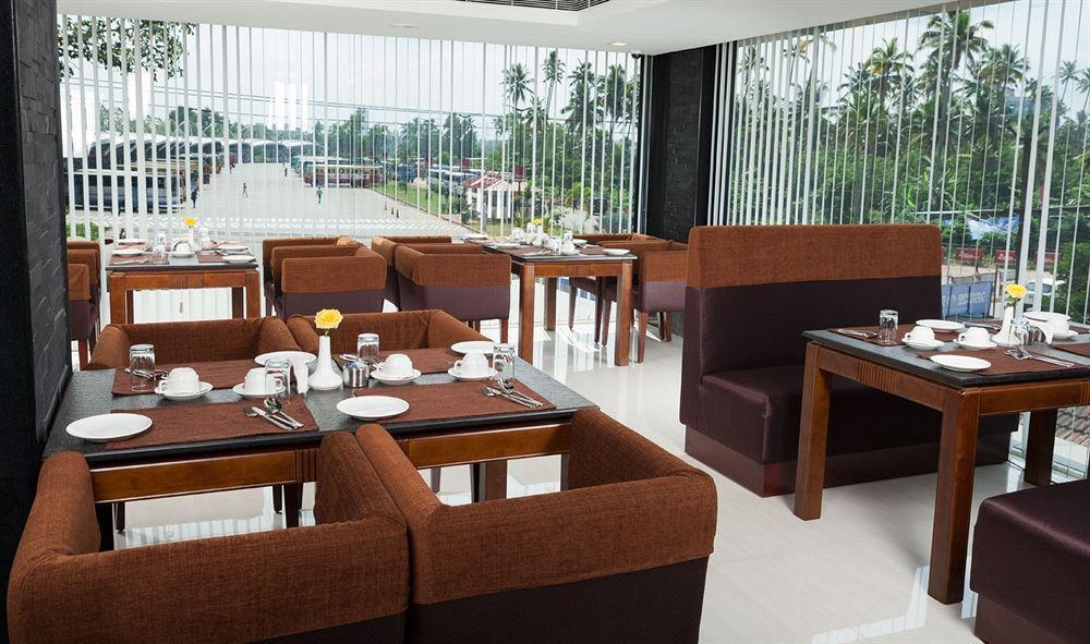 Abaam Cochin Hotel Kochi Exterior foto