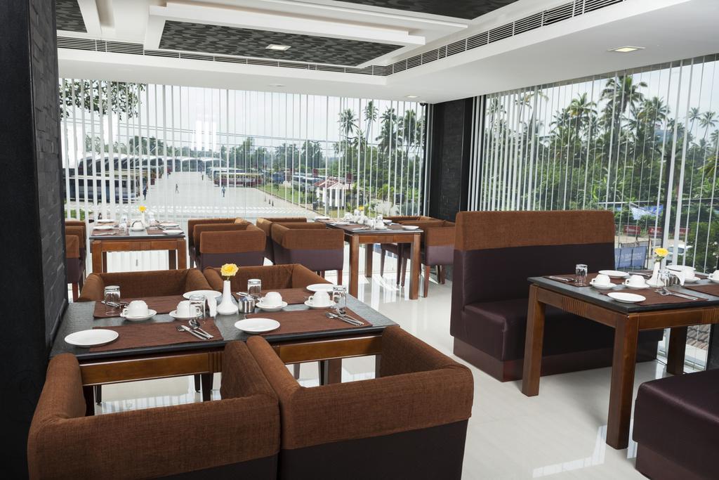 Abaam Cochin Hotel Kochi Exterior foto