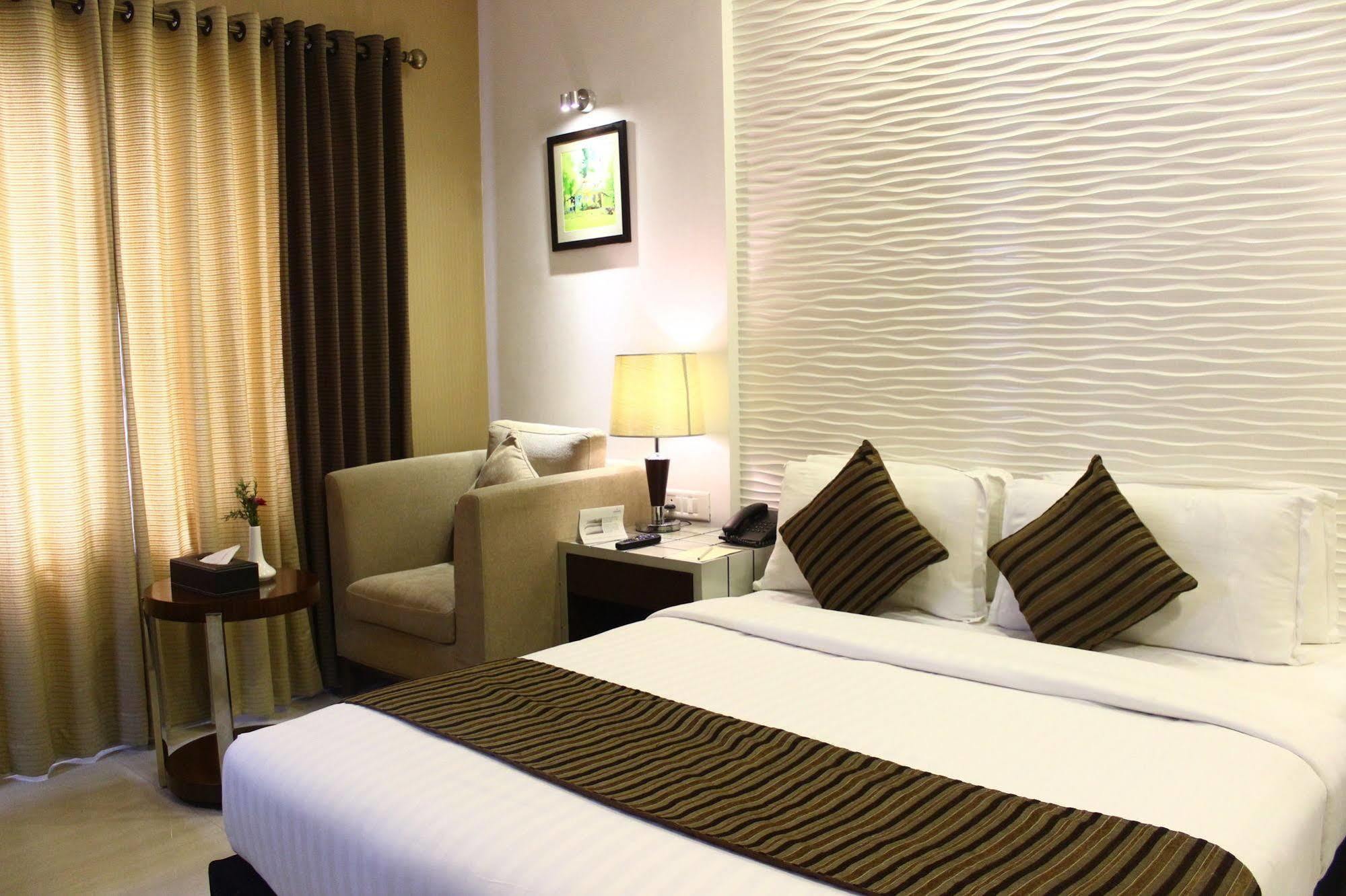 Abaam Cochin Hotel Kochi Exterior foto